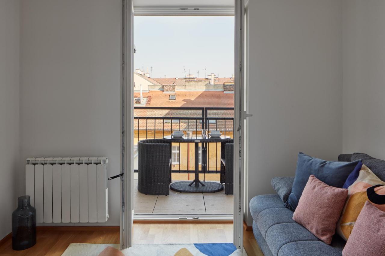 Bright Apartment In New Town By Prague Days Buitenkant foto